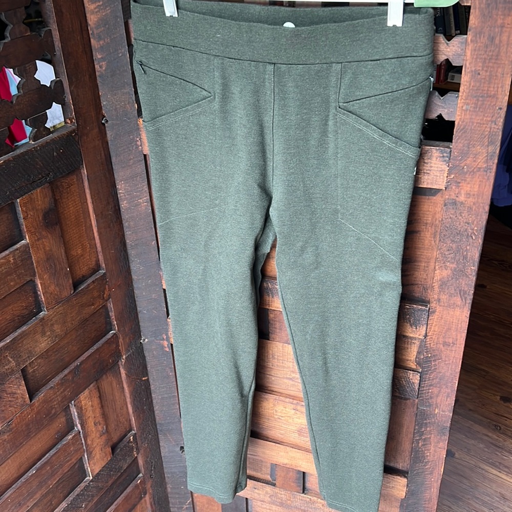 Ankle length, large, petite pants.